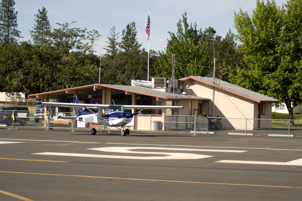 FBO Services - Pacific Aviation Northwest | Grants Pass, Oregon Airport